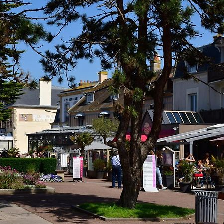 Senane - Joli Studio A 50M De La Plage, Parking Leilighet Courseulles-sur-Mer Eksteriør bilde